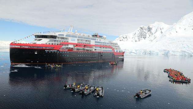 Hurtigruten Provides a Front Seat to Nature