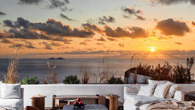 New Survey Uncovers Demand for Luxury Vacations